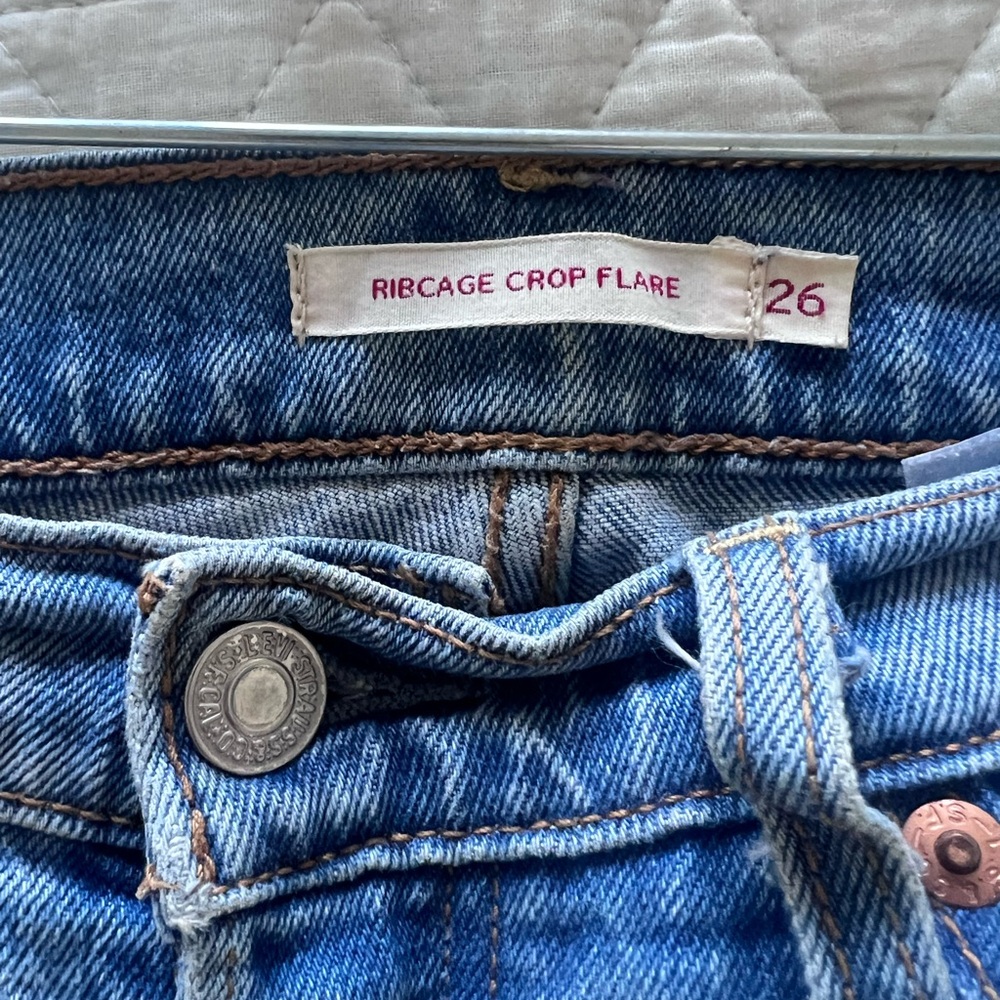 Levi’s Ribcage crop flare button fly Blue Denim Jeans - Picture 11 of 16